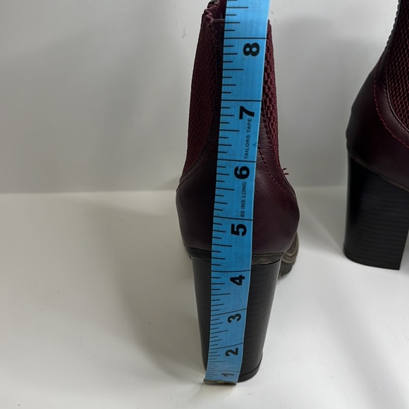 Bamboo stacked heel faux leather ankle boots booties. Size 7.5 - Picture 14 of 14